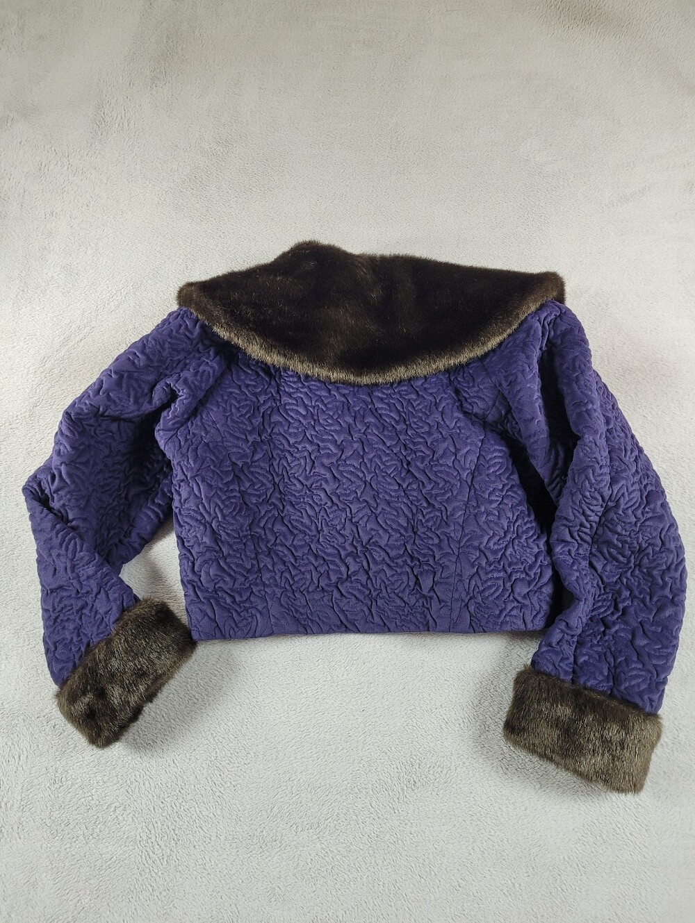 Puzzle Alpha Vintage Purple Textured Faux Fur Collar Cropped Jacket - Picture 9 of 10